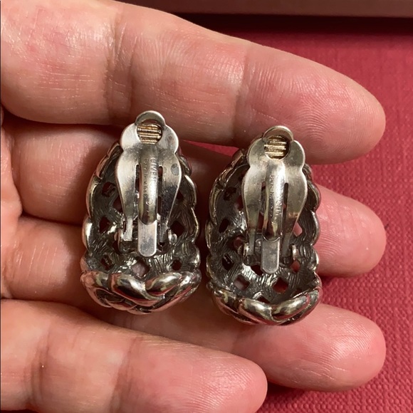 🖤GIVENCHY💕VTG weaving design clip on earrings - Picture 6 of 8
